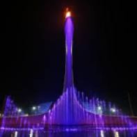 De als fallus vormgegeven Olympische Vlam van Sotsji